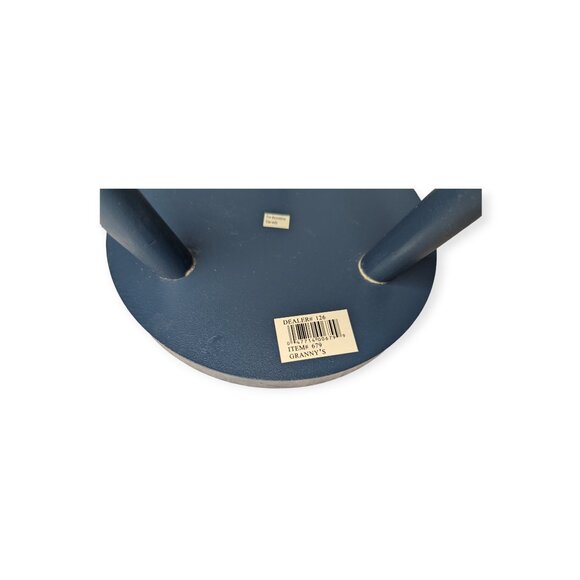 NWOT Wooden Painted Snowman 3 Legged Stool - Picture 9 of 13